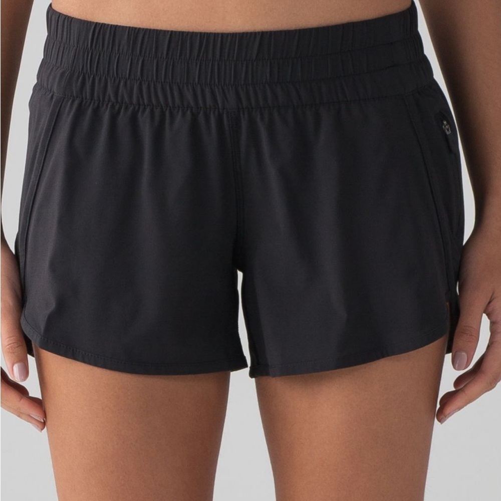EUC Lululemon Tracker Short 4” black sz 8
